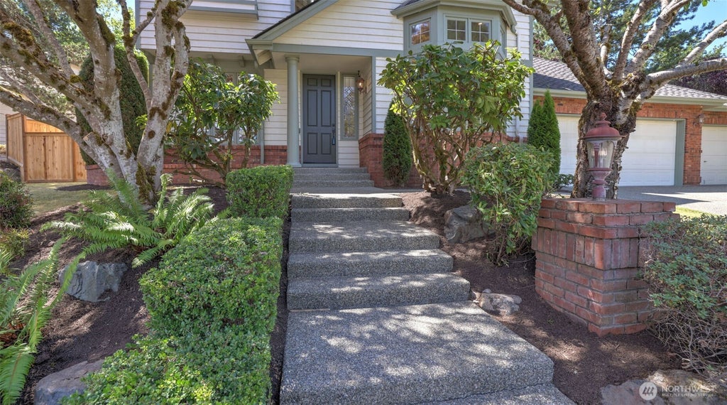 Photo of 10711 177th Court NE, Redmond, WA 98052 (MLS # 2553335)