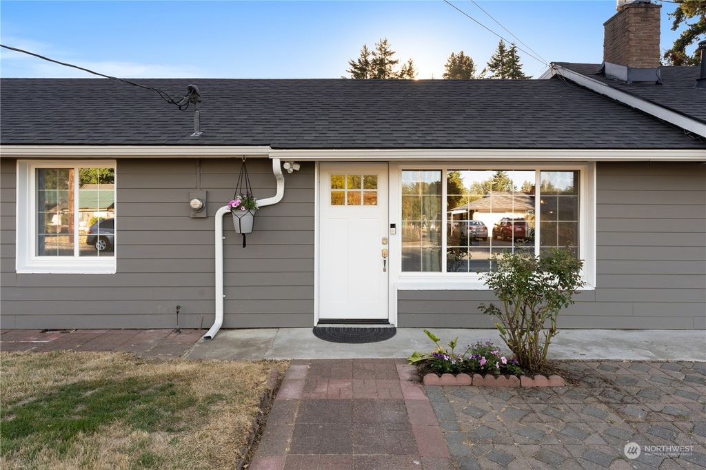 Photo of 23404 50th Avenue W, Mountlake Terrace, WA 98043 (MLS # 2147563)