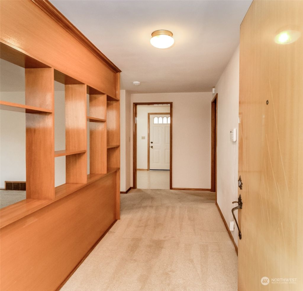 Photo of 8230 Ashworth Avenue N, Seattle, WA 98103 (MLS # 2048776)