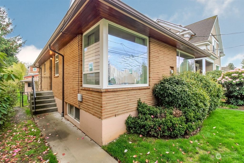 Photo of 8230 Ashworth Avenue N, Seattle, WA 98103 (MLS # 2048776)