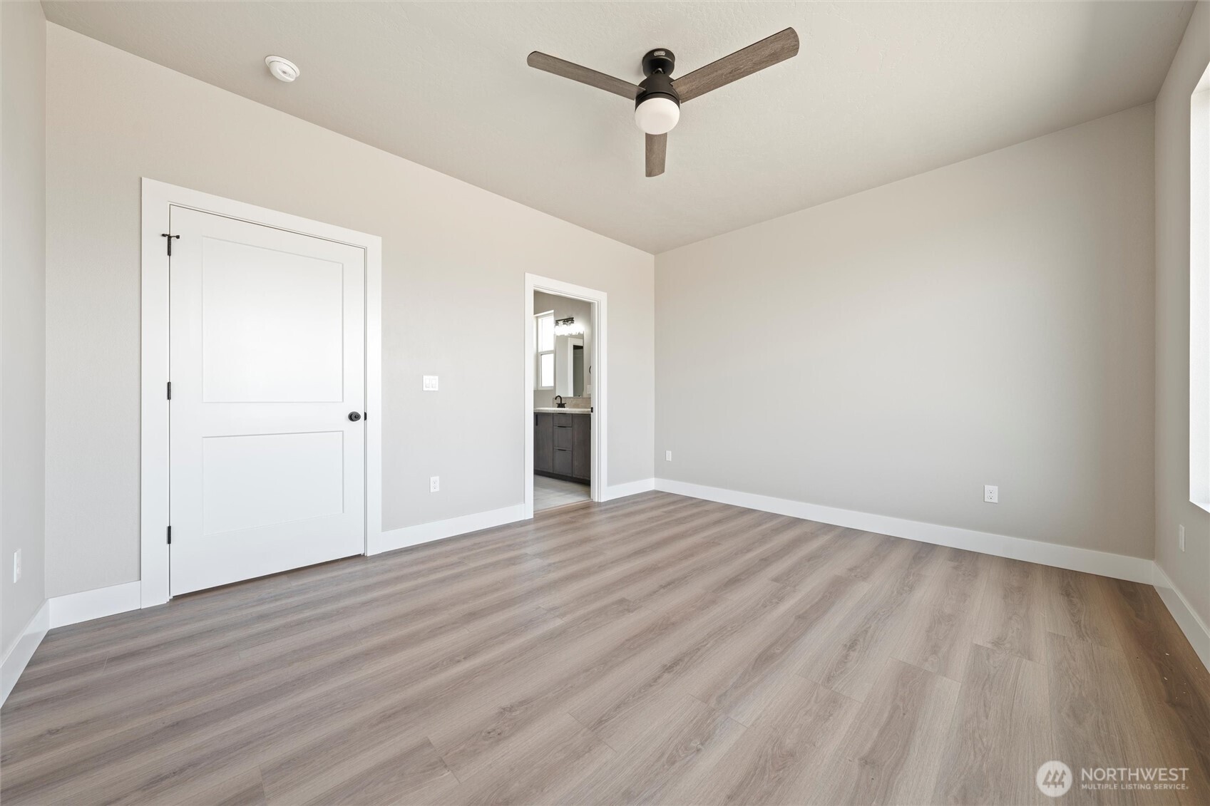 4308 W Surf Scoter Street