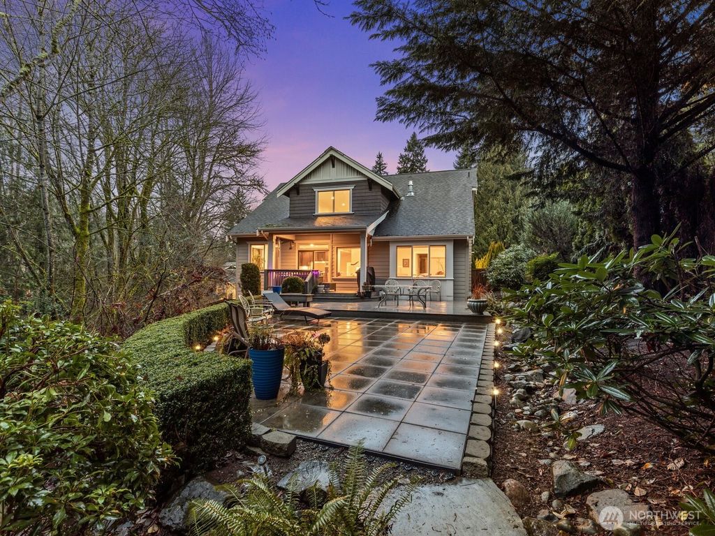 Photo of 1727 Nile Avenue NE, Renton, WA 98059 (MLS # 2468629)