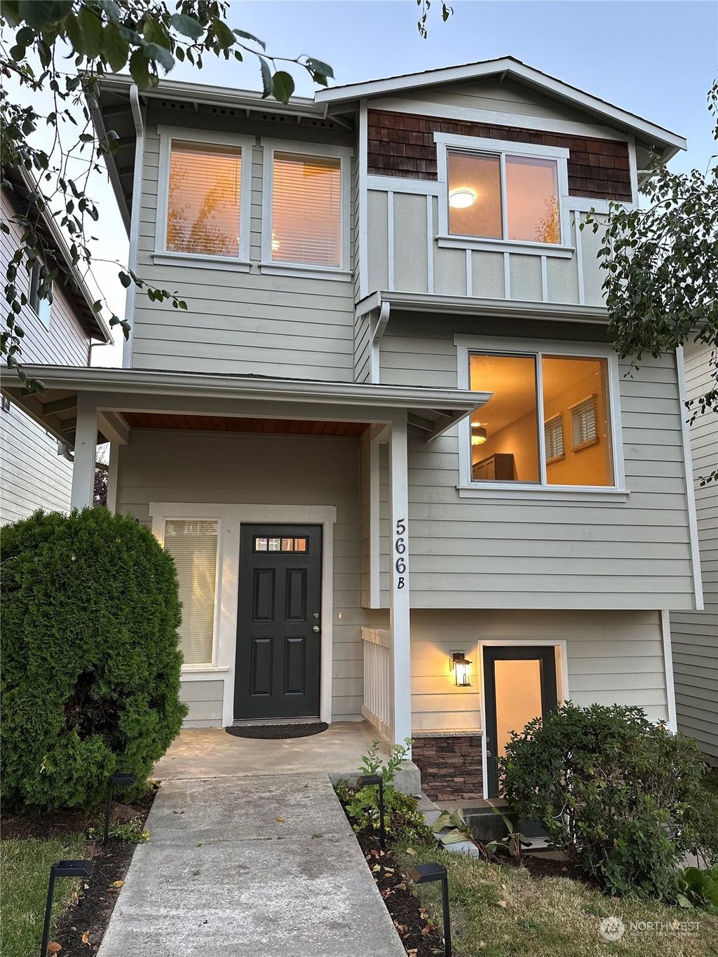 Photo of 566 E Marine View Drive #B, Everett, WA 98201 (MLS # 2281235)