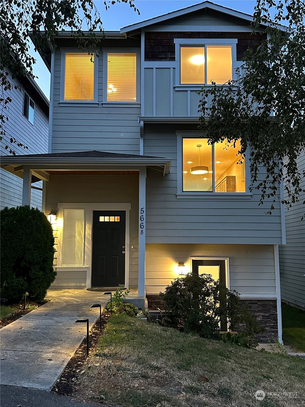 Photo of 566 E Marine View Drive #B, Everett, WA 98201 (MLS # 2281235)