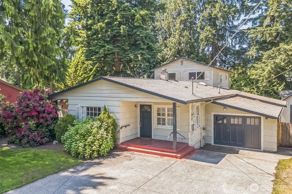 Photo of 13257 4th Avenue S, Burien, WA 98168 (MLS # 2403720)