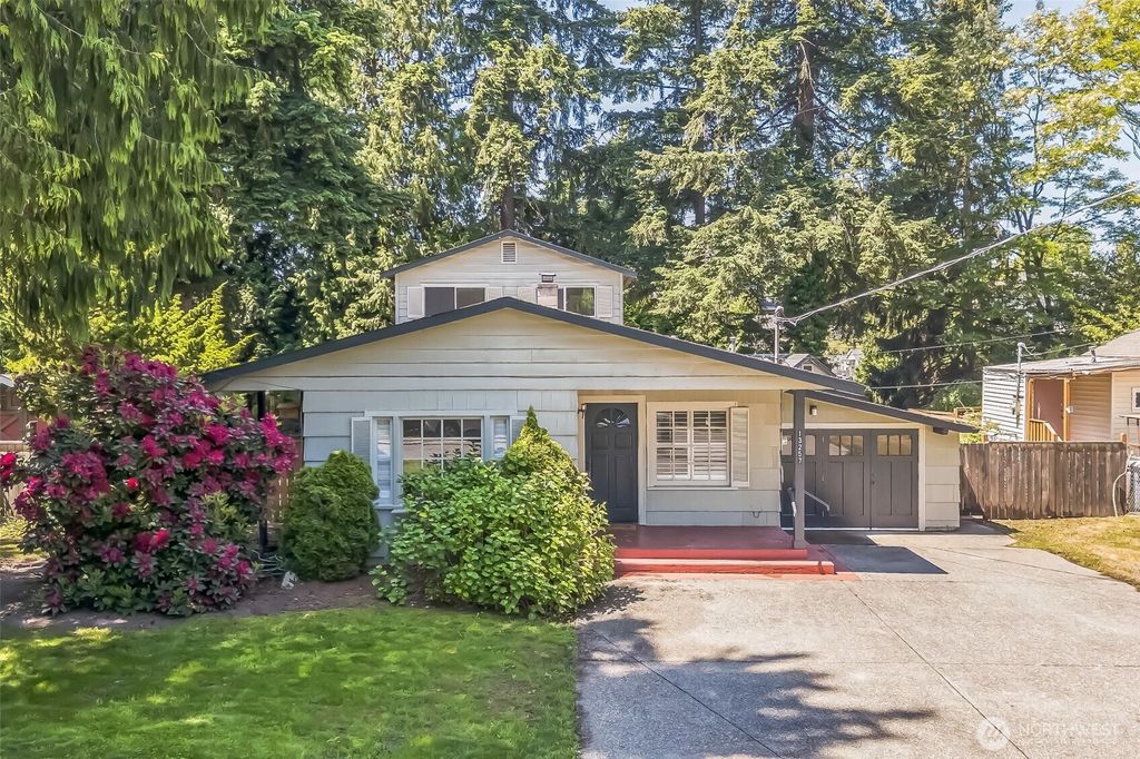 Photo of 13257 4th Avenue S, Burien, WA 98168 (MLS # 2403720)