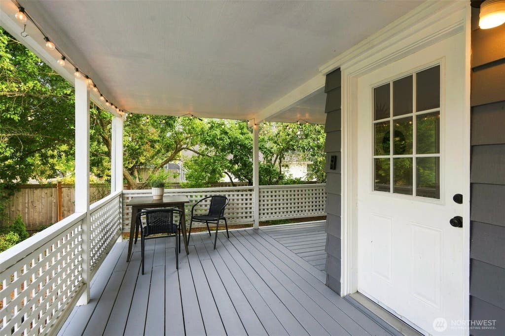 Photo of 8121 11th Avenue SW, Seattle, WA 98106 (MLS # 2559994)