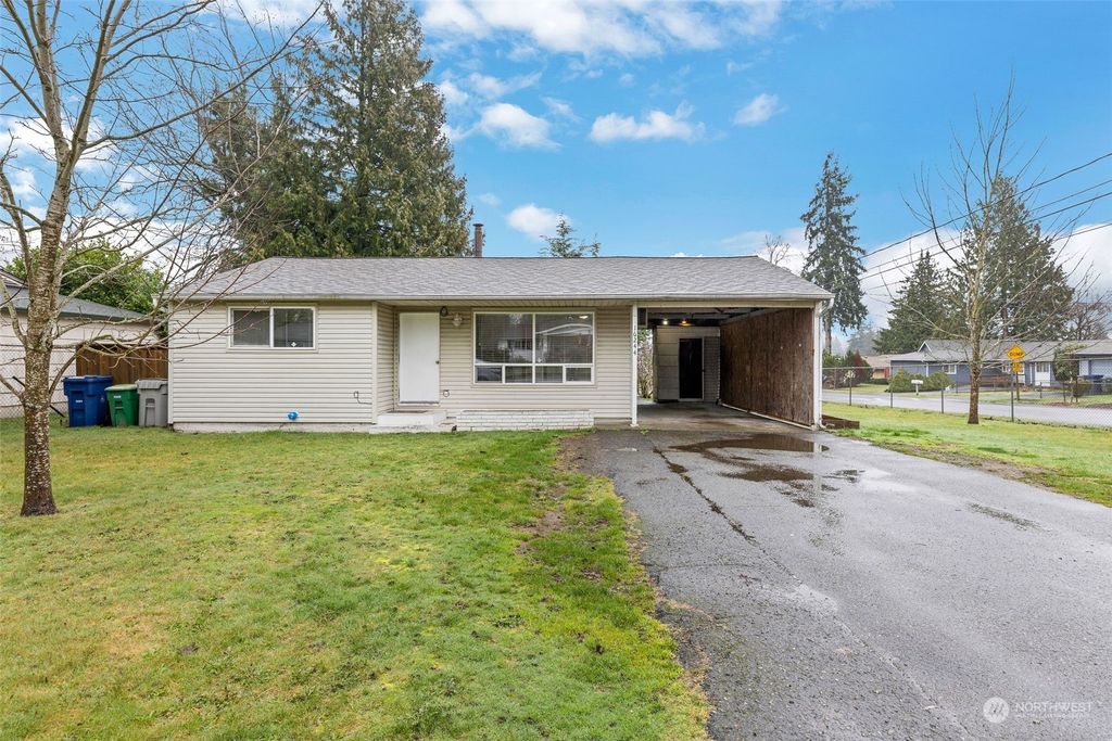 Photo of 16244 121st Avenue SE, Renton, WA 98058 (MLS # 2200069)