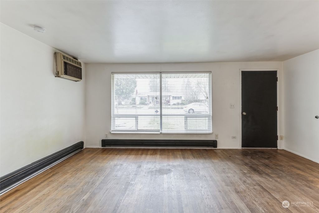 Photo of 16244 121st Avenue SE, Renton, WA 98058 (MLS # 2200069)