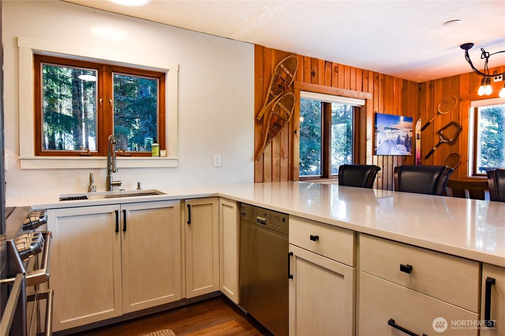 Photo of 7 Saint Anton Street, Snoqualmie Pass, WA 98068 (MLS # 2360450)