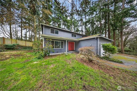 Photo of 2122 Fireside Ln, Oak Harbor, WA 98277 (MLS # 2487662)