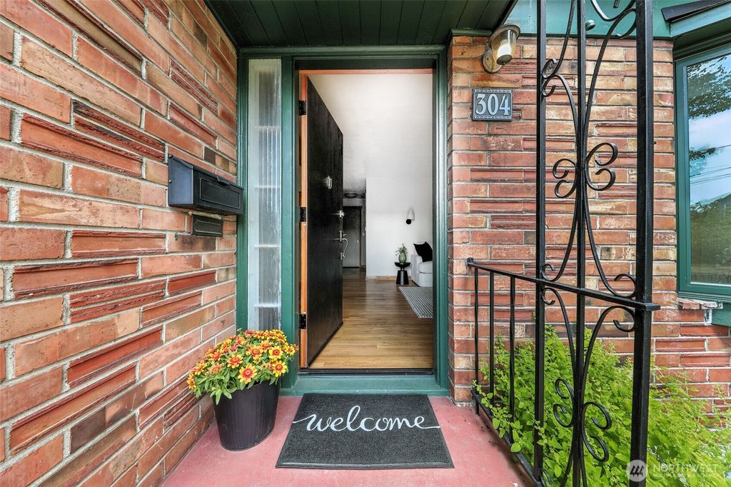 Photo of 304 NW 76th Street, Seattle, WA 98117 (MLS # 2403441)