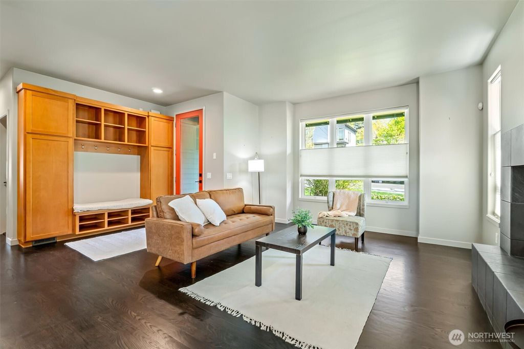 Photo of 11339 40th Avenue NE, Seattle, WA 98125 (MLS # 2512042)