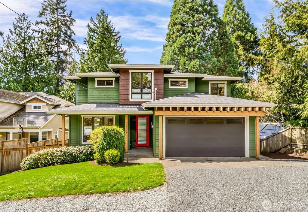 Photo of 11339 40th Avenue NE, Seattle, WA 98125 (MLS # 2512042)