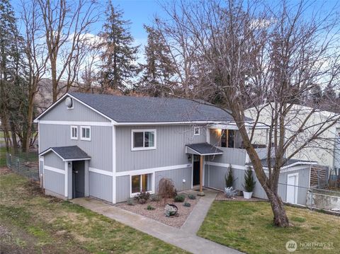 207 Harmon Street, Waitsburg, WA 99361 - MLS#: 2355182