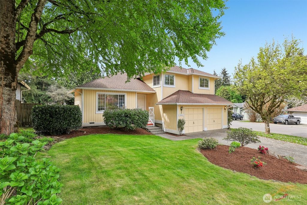 Photo of 15601 160th Court SE, Renton, WA 98058 (MLS # 2511844)