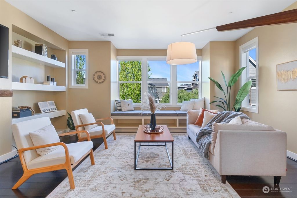 Photo of 216 3rd Lane S, Kirkland, WA 98033 (MLS # 2066477)