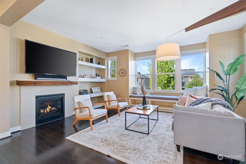 Photo of 216 3rd Lane S, Kirkland, WA 98033 (MLS # 2066477)