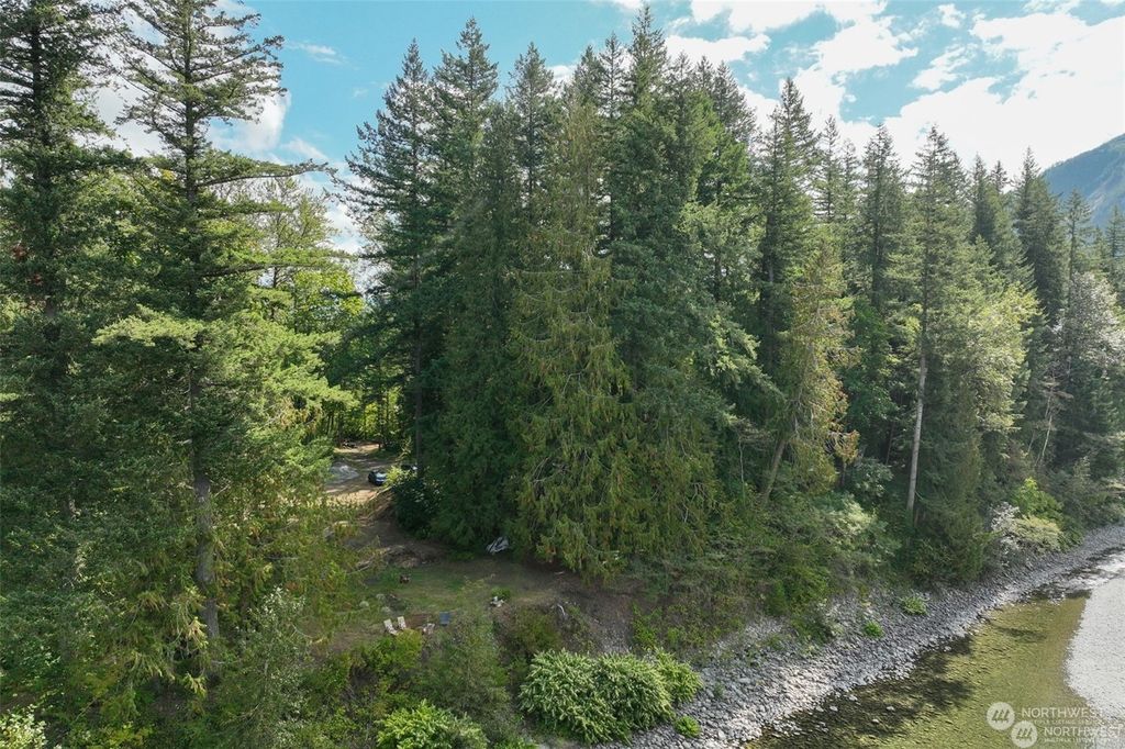 Photo of 1224 Croft Avenue, Gold Bar, WA 98251 (MLS # 2305015)