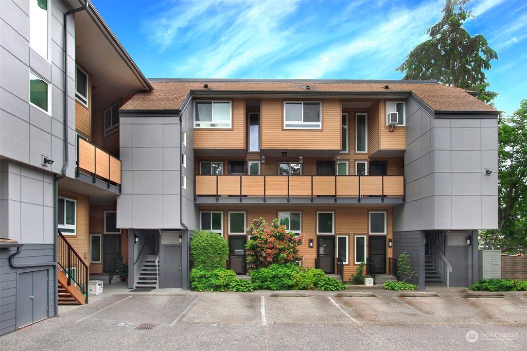 Photo of 11401 Roosevelt Way NE #11, Seattle, WA 98125 (MLS # 2268380)