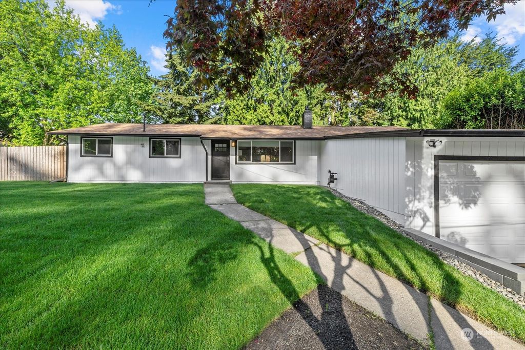 Photo of 20715 36th Avenue W, Lynnwood, WA 98036 (MLS # 2241179)
