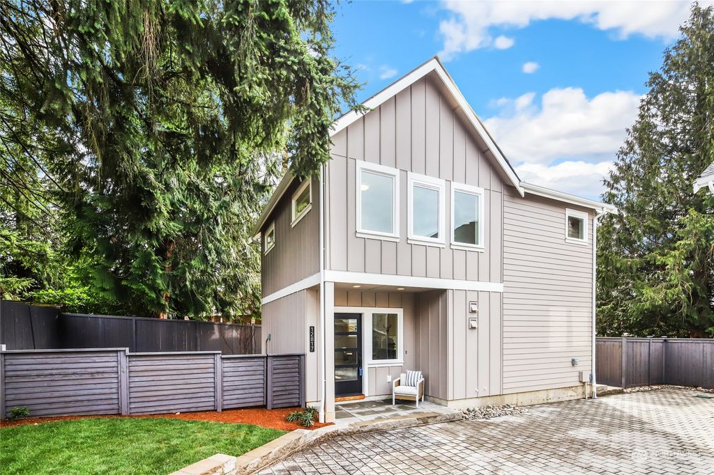 Photo of 12817 NE 95th Street, Kirkland, WA 98033 (MLS # 2208052)