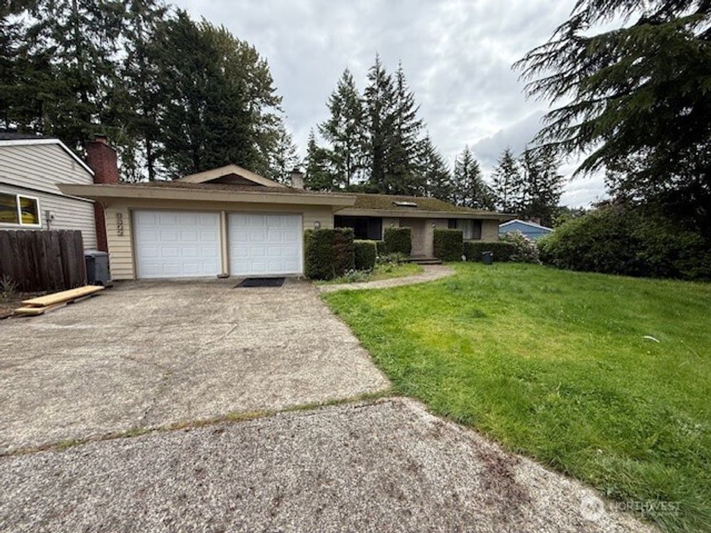 Photo of 6602 129th Place SE, Bellevue, WA 98006 (MLS # 2380107)