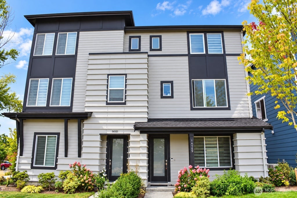 Photo of 14105 272nd Place NE, Duvall, WA 98019 (MLS # 2582749)