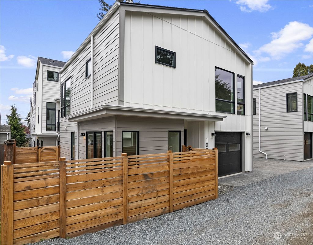 Photo of 1033 NE 98th Street, Seattle, WA 98115 (MLS # 2223948)