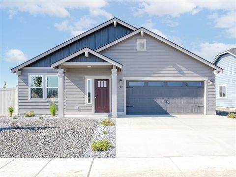 Photo of 700 N Widgeon, Moses Lake, WA 98837 (MLS # 2401847)
