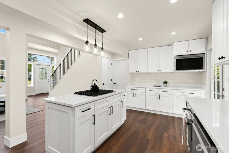 209 NE 6th Street