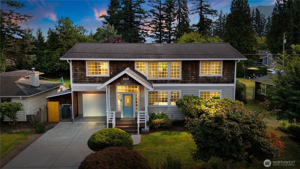 Photo of 209 NE 6th Street, North Bend, WA 98045 (MLS # 2567516)