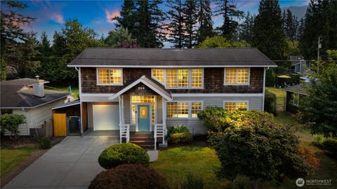 Photo of 209 NE 6th Street, North Bend, WA 98045 (MLS # 2567516)