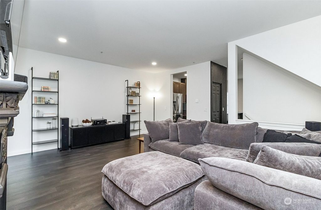 Photo of 16331 118th Lane NE #39, Bothell, WA 98011 (MLS # 2320800)