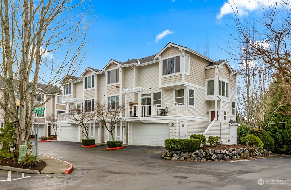 Photo of 16331 118th Lane NE #39, Bothell, WA 98011 (MLS # 2320800)