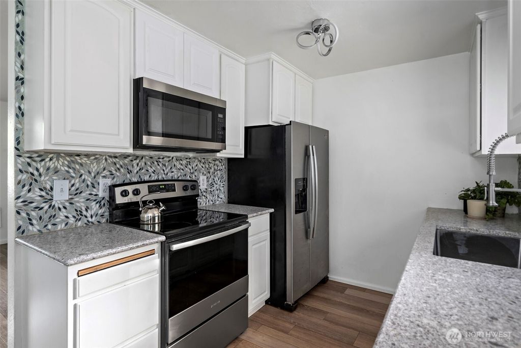 Photo of 744 Spitfire Lane, Oak Harbor, WA 98277 (MLS # 2482908)