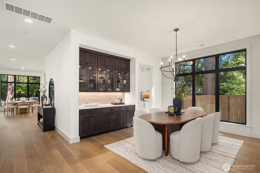 Photo of 14030 NE 6th Place, Bellevue, WA 98007 (MLS # 2504823)