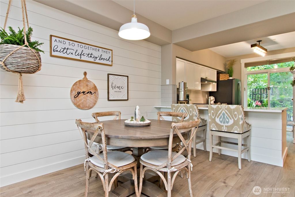 Photo of 23300 SE Black Nugget Road #J3, Issaquah, WA 98029 (MLS # 2398519)
