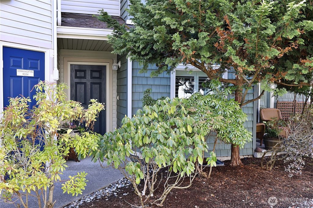 Photo of 1031 61st St SE St #106, Auburn, WA 98092 (MLS # 2484575)