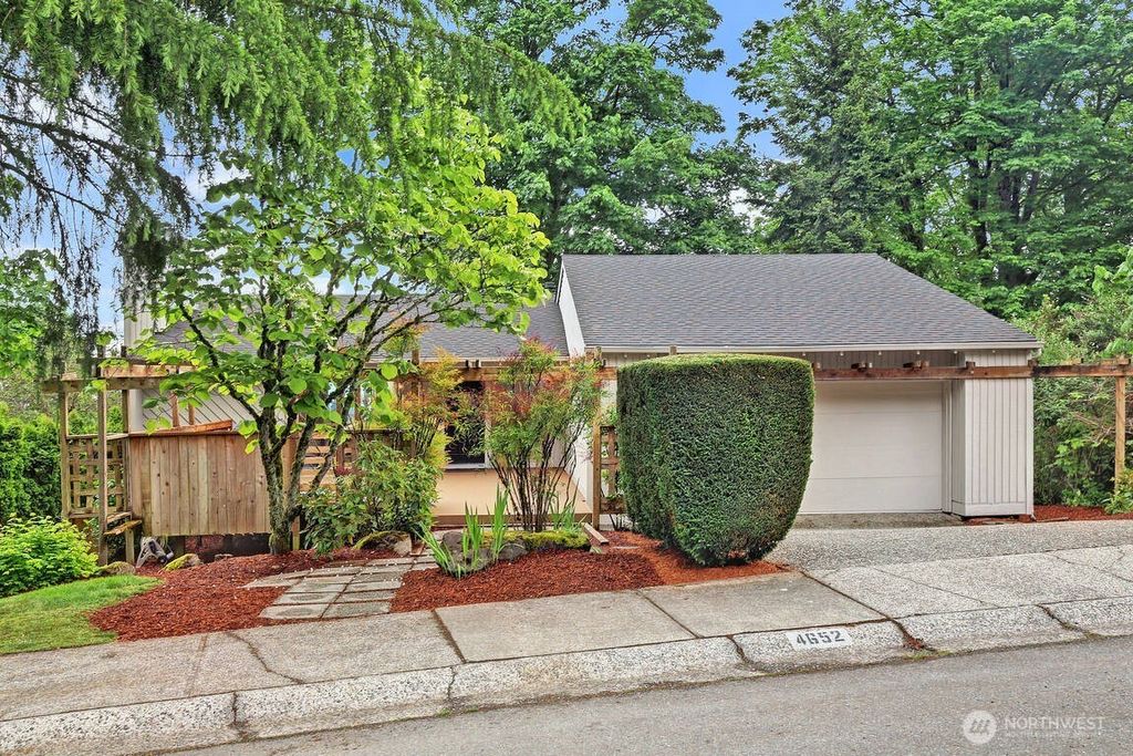 Photo of 4652 159th Avenue SE, Bellevue, WA 98006 (MLS # 2347607)