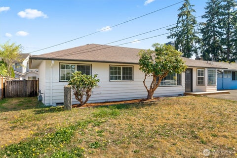 Photo of 26622 18th Place S, Des Moines, WA 98198 (MLS # 2585099)