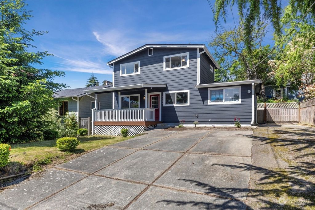 Photo of 5120 S Farrar Street, Seattle, WA 98118 (MLS # 2299358)