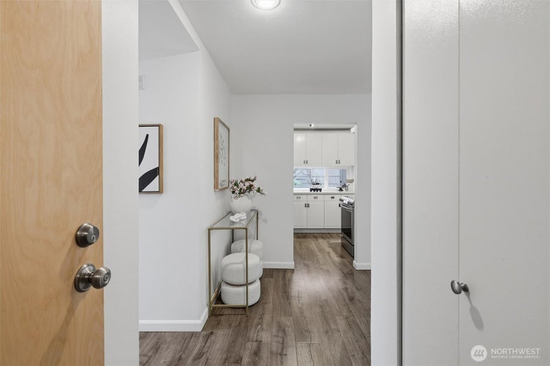 1601 E Columbia Street 104