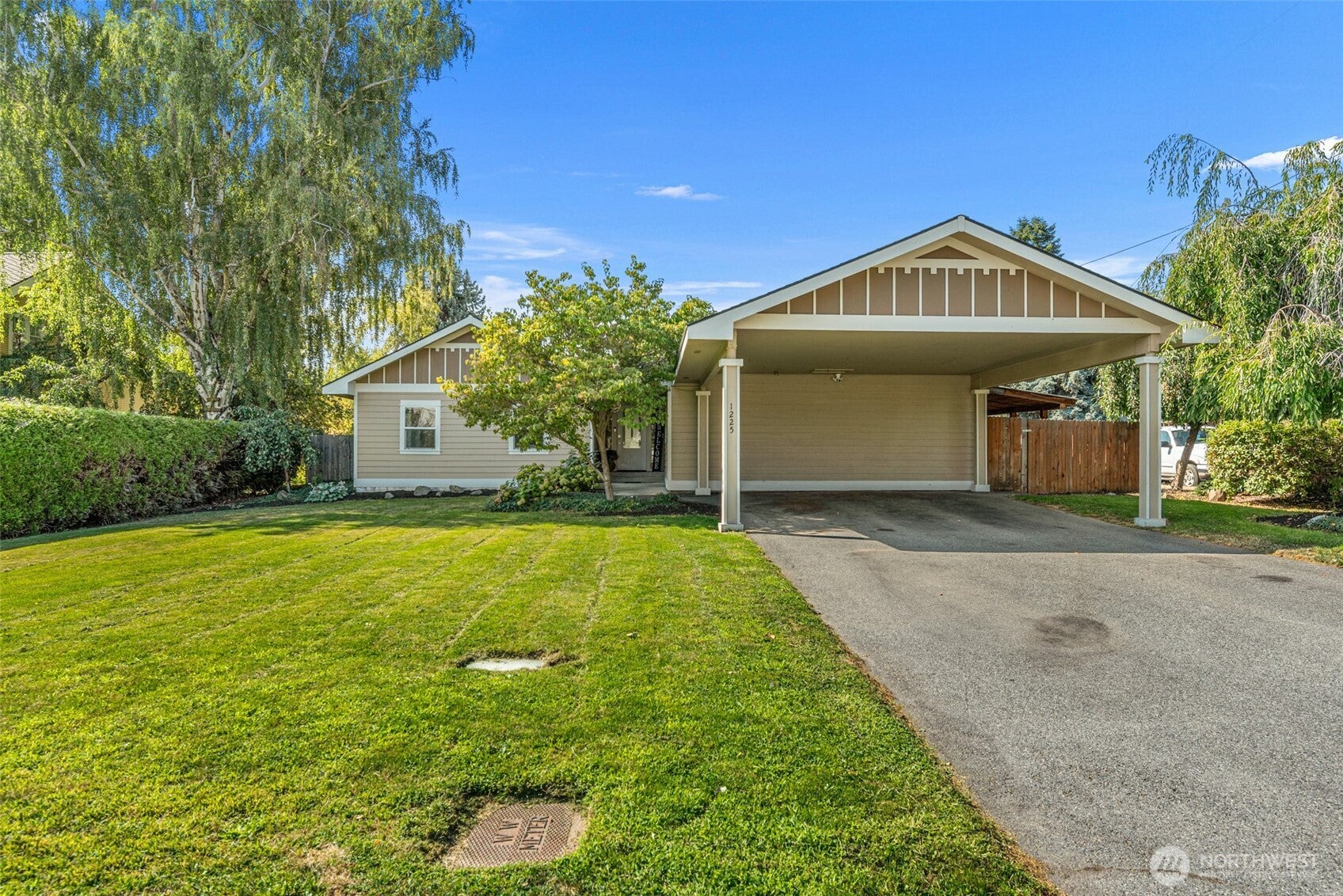 1225 Castlerock Avenue
