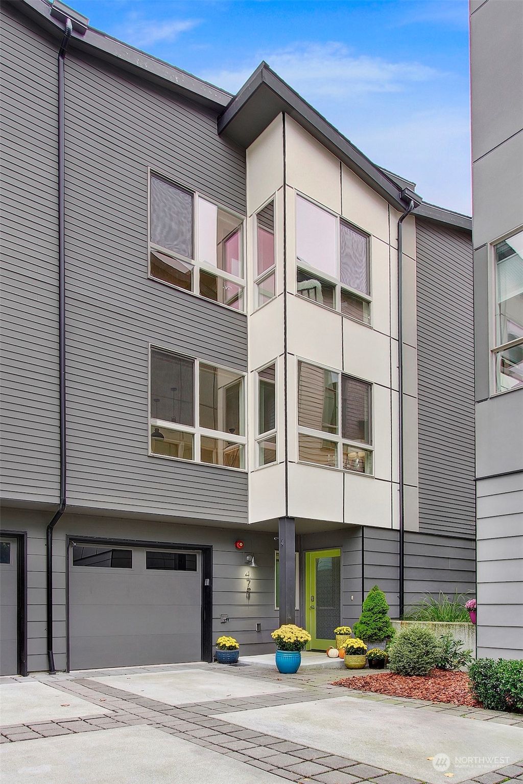 Photo of 4751 35th Avenue S, Seattle, WA 98118 (MLS # 2174484)