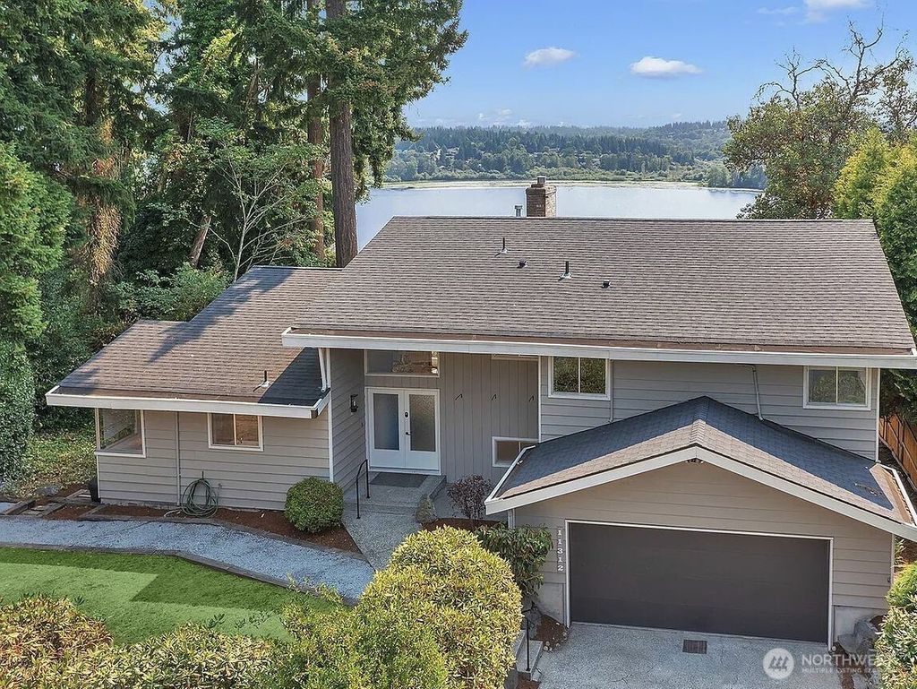 Photo of 11312 83rd Place NE, Kirkland, WA 98034 (MLS # 2526590)