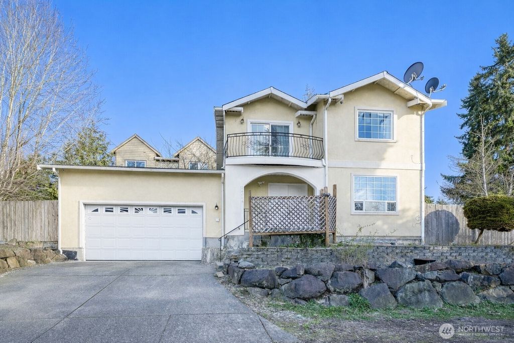 Photo of 24006 26th Avenue S, Des Moines, WA 98198 (MLS # 2487078)