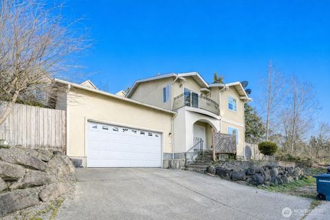 Photo of 24006 26th Avenue S, Des Moines, WA 98198 (MLS # 2487078)