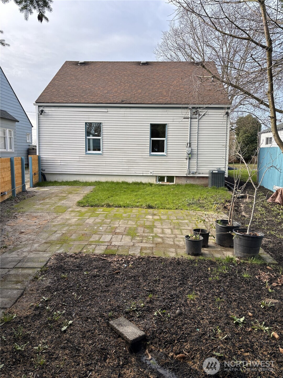 5229 S Thompson Avenue