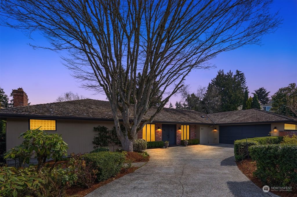 Photo of 1612 Shenandoah Drive E, Seattle, WA 98112 (MLS # 2050067)